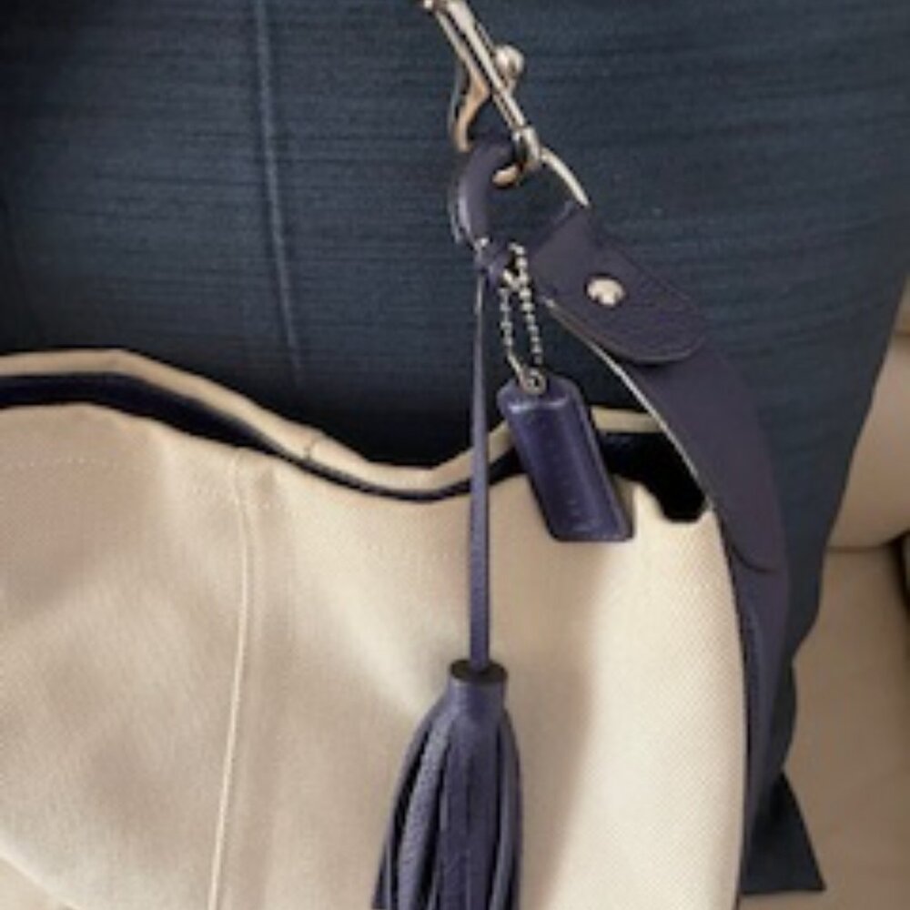Coach F28911 Avery Canvas/leather Hobo - Picture 15 of 16